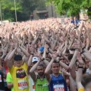 Thousands of runners at the start line