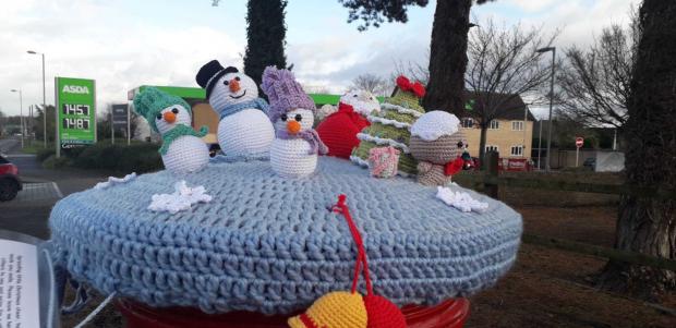 thisisoxfordshire: Crocheted postbox topper in Carterton