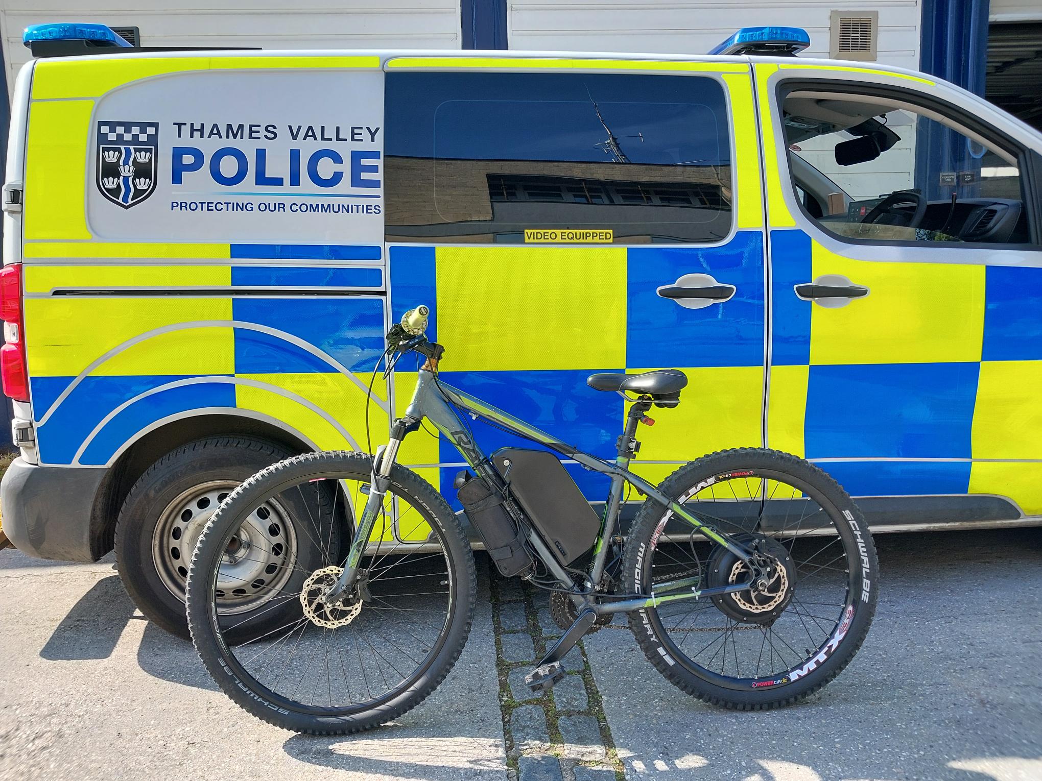 Thames Valley Police warn of aggressive cyclists in Didcot